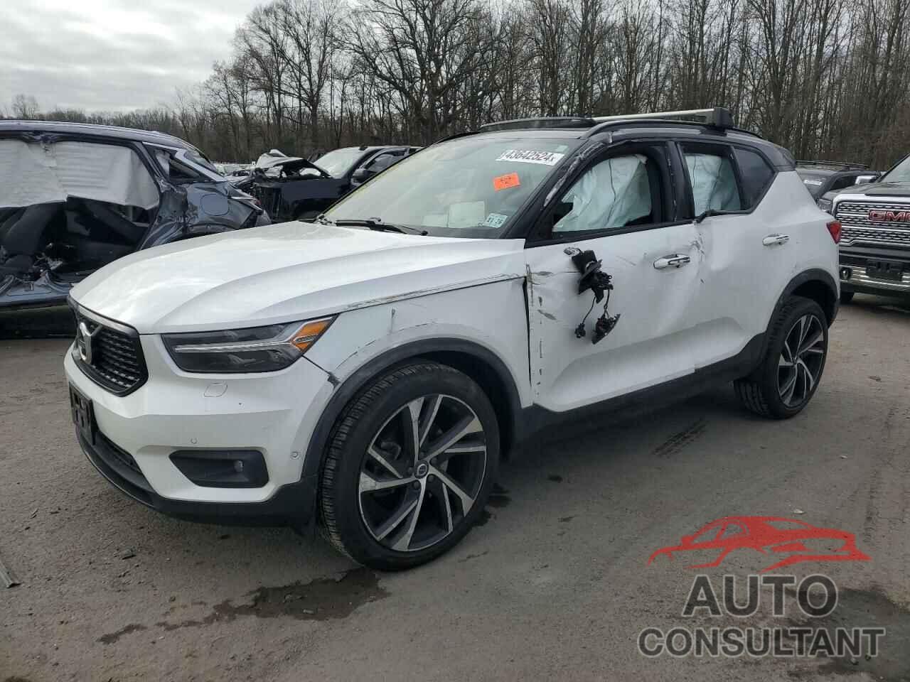 VOLVO XC40 2022 - YV4162UM1N2695724