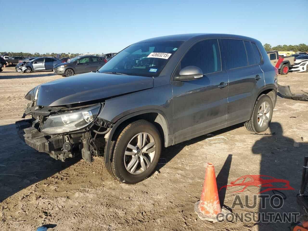 VOLKSWAGEN TIGUAN 2012 - WVGAV7AX6CW001208