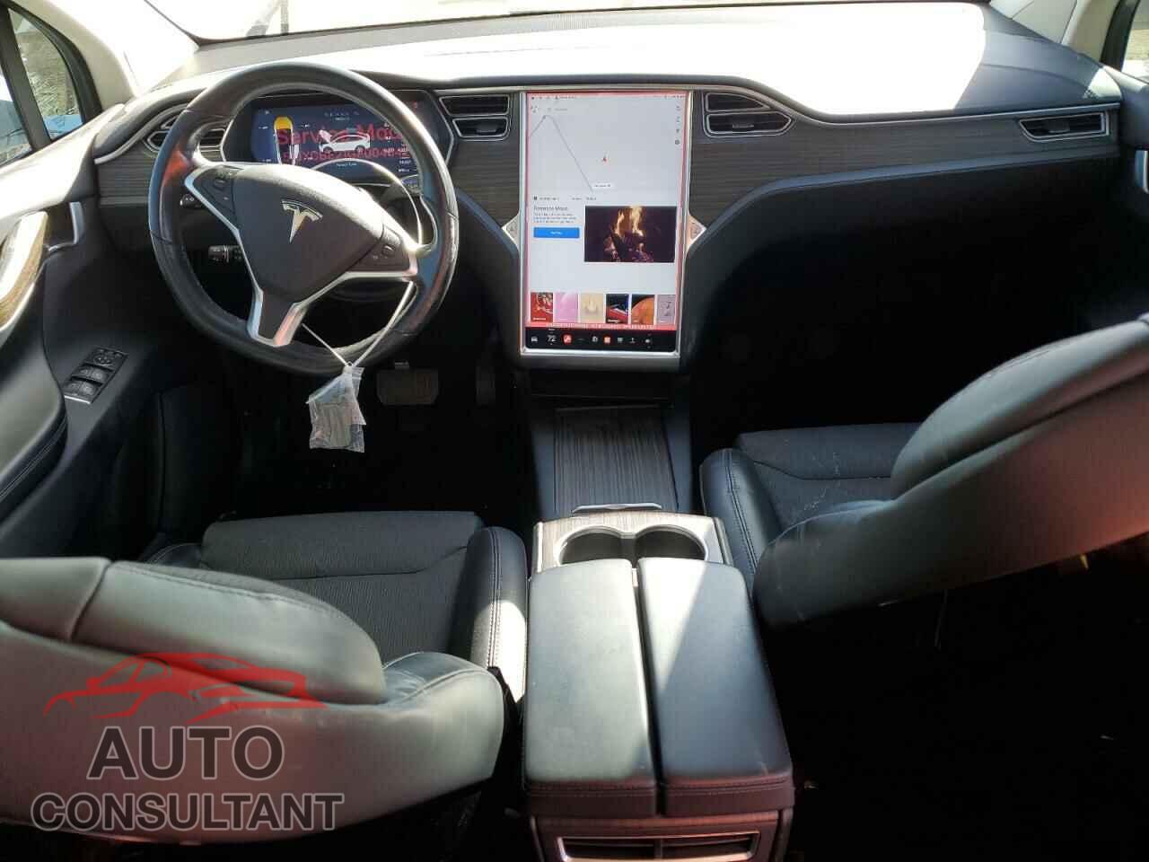 TESLA MODEL X 2016 - 5YJXCBE21GF004842