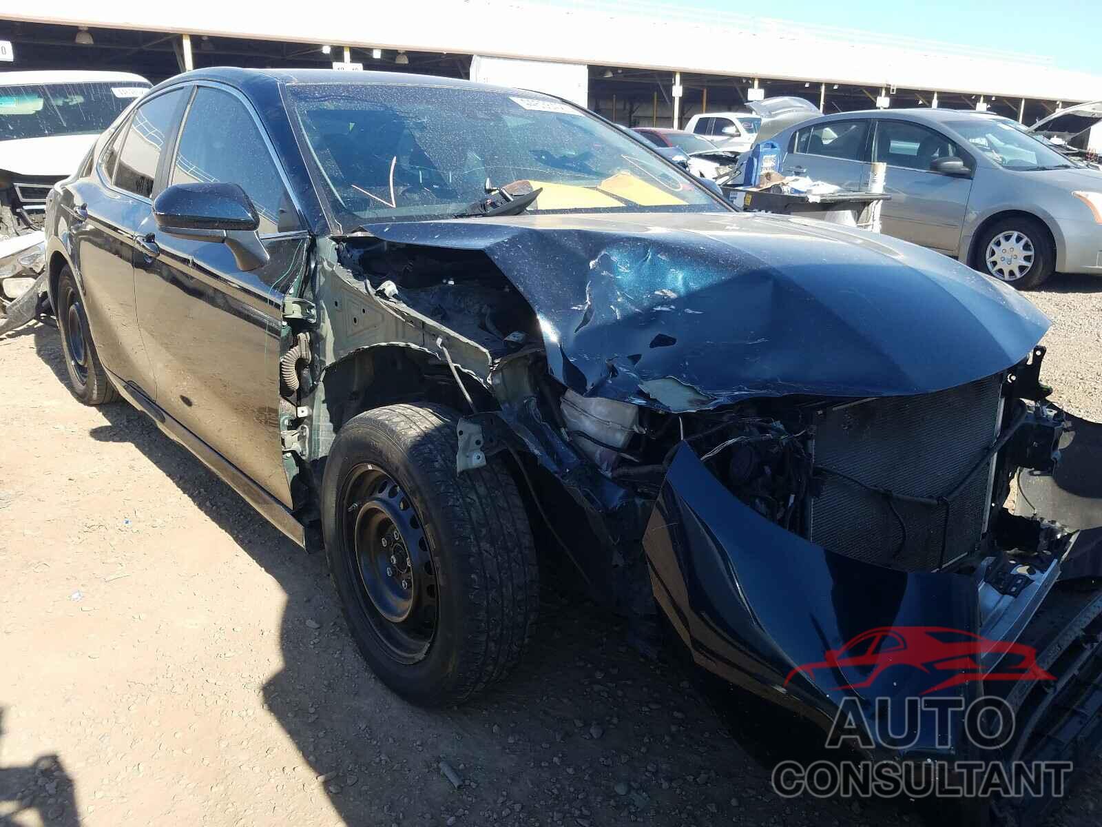 TOYOTA CAMRY 2018 - 4T1B11HK2JU602938