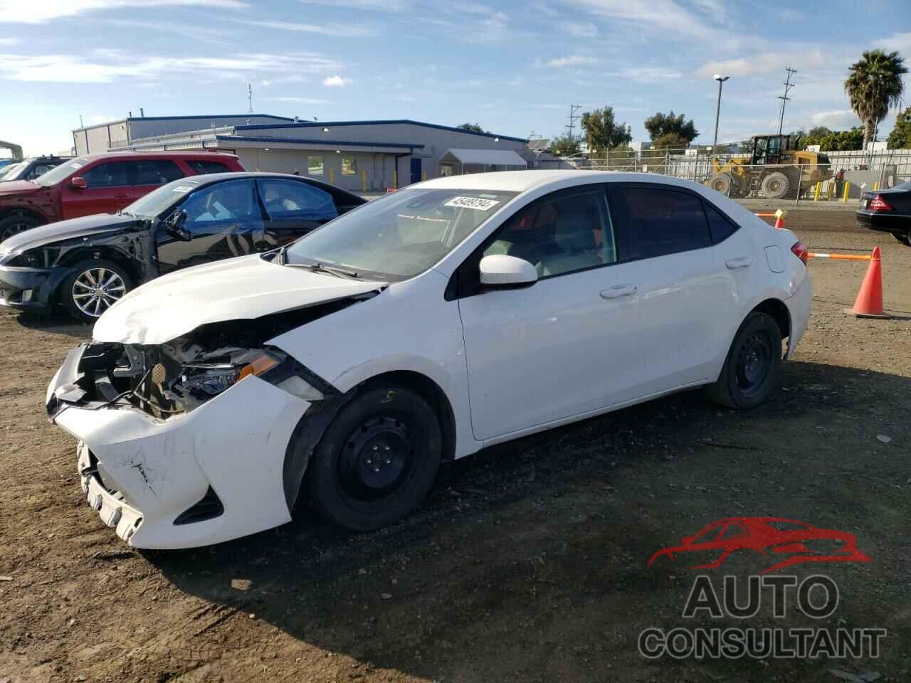 TOYOTA COROLLA 2018 - 5YFBURHE6JP745960