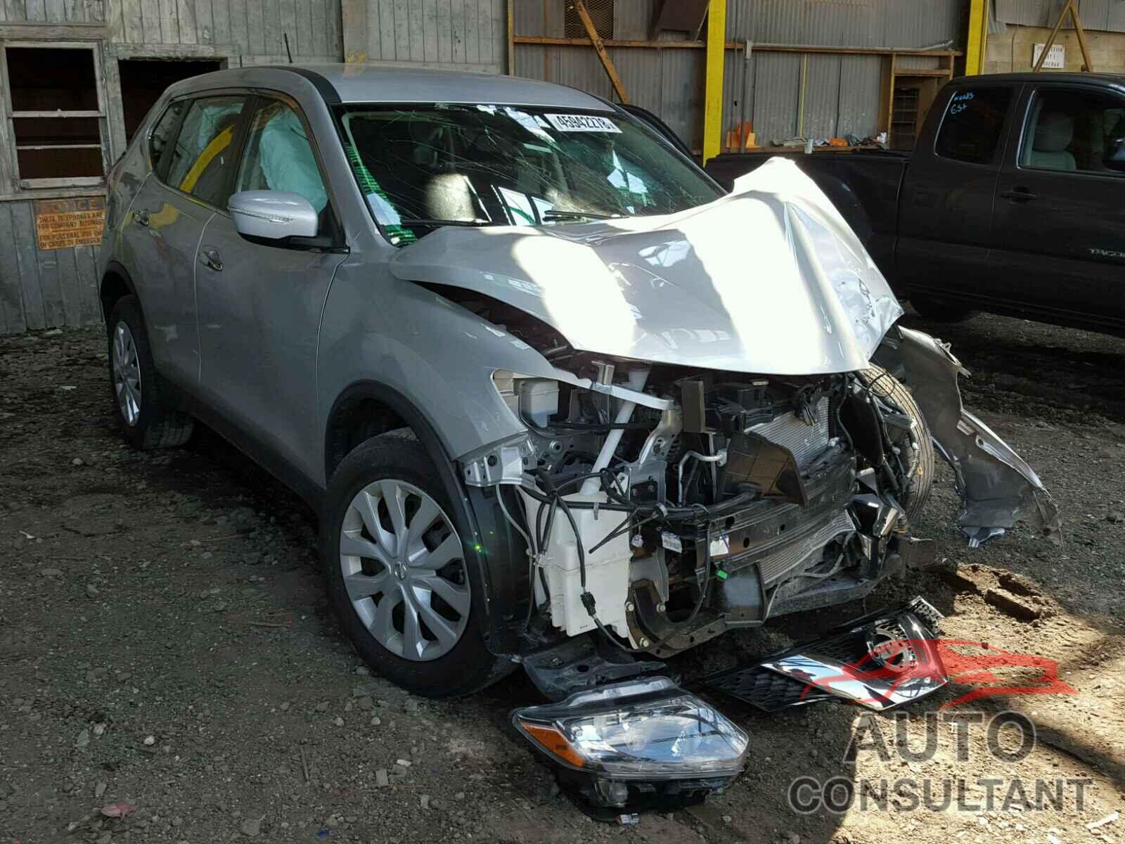 NISSAN ROGUE S 2015 - KNMAT2MT1FP588874