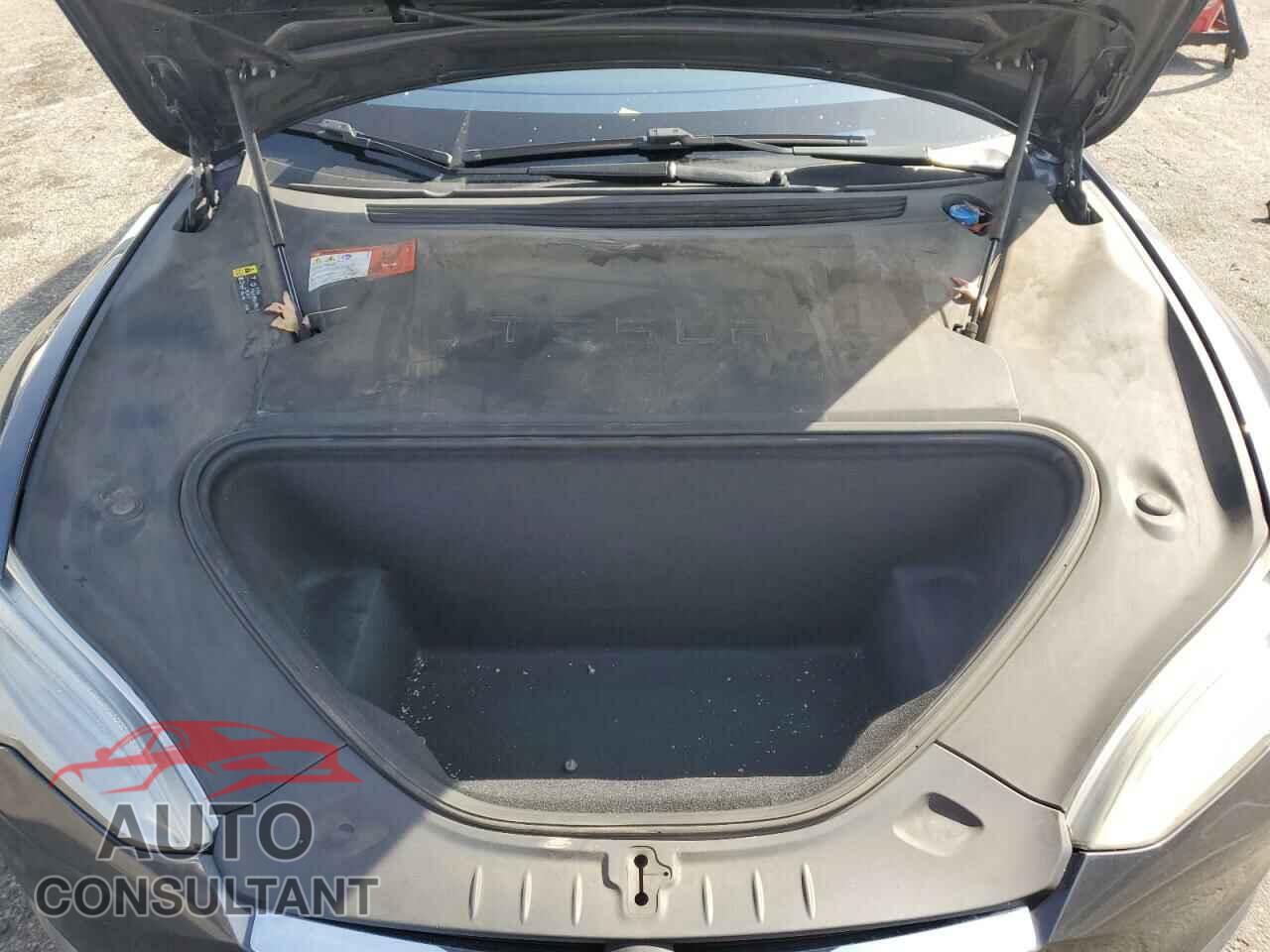 TESLA MODEL S 2017 - 5YJSA1E15HF205422