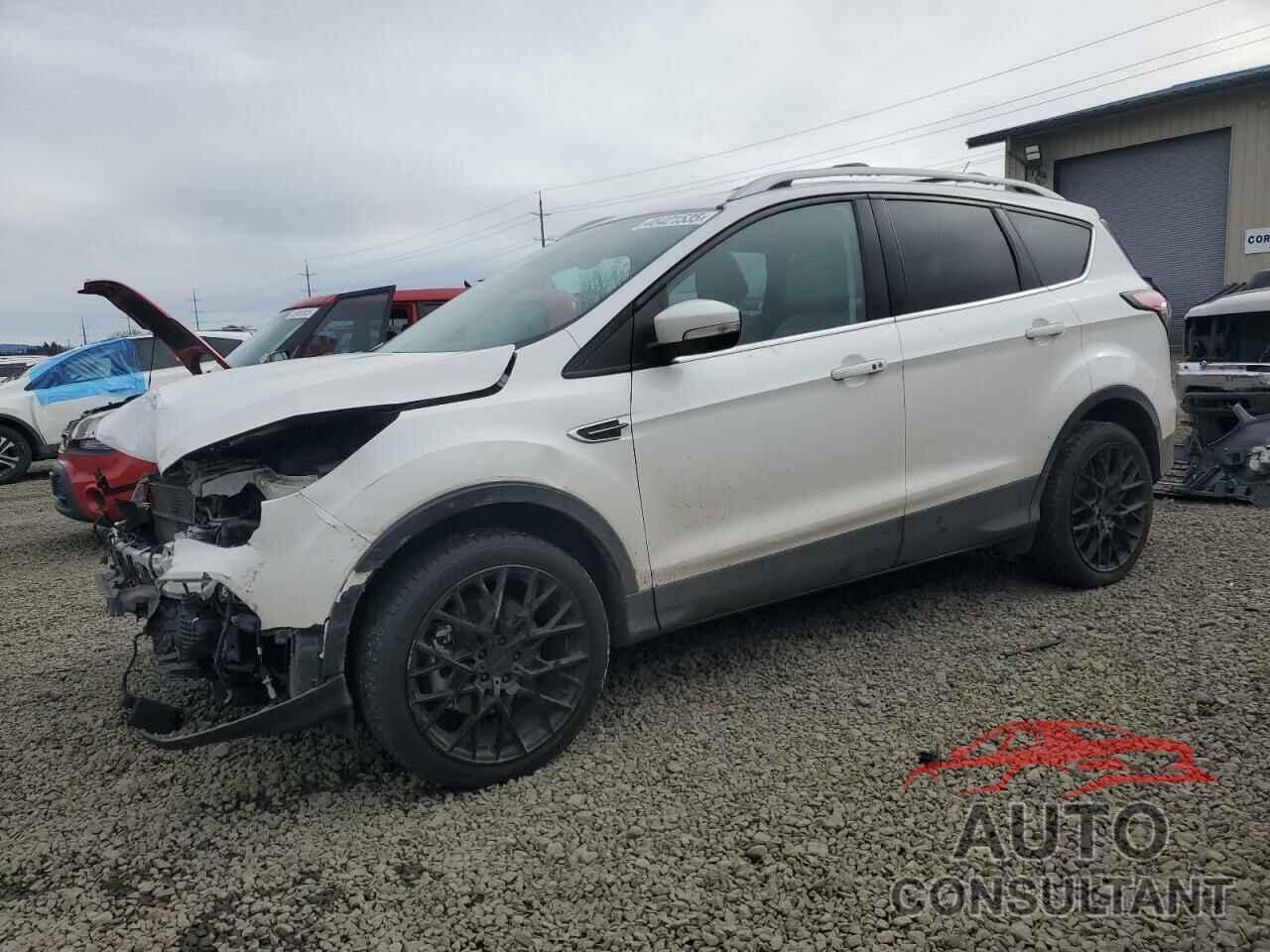 FORD ESCAPE 2017 - 1FMCU9J92HUC02485