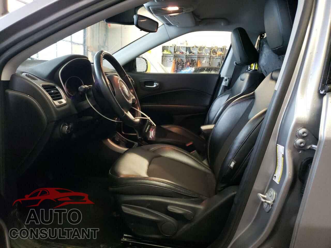 JEEP COMPASS 2018 - 3C4NJDBBXJT402931