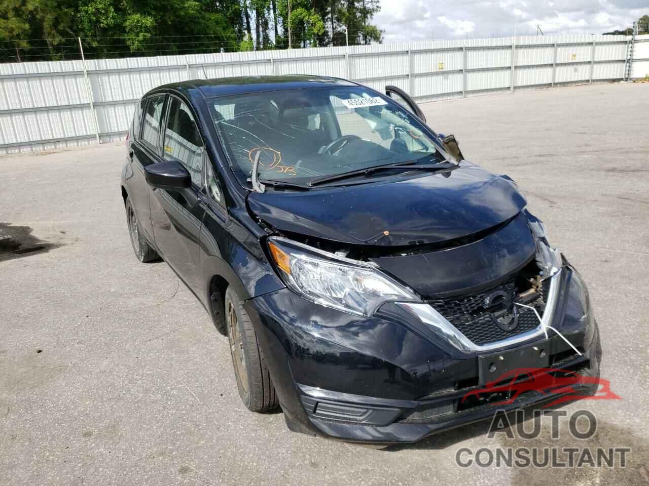 NISSAN VERSA 2018 - 3N1CE2CP1JL364177