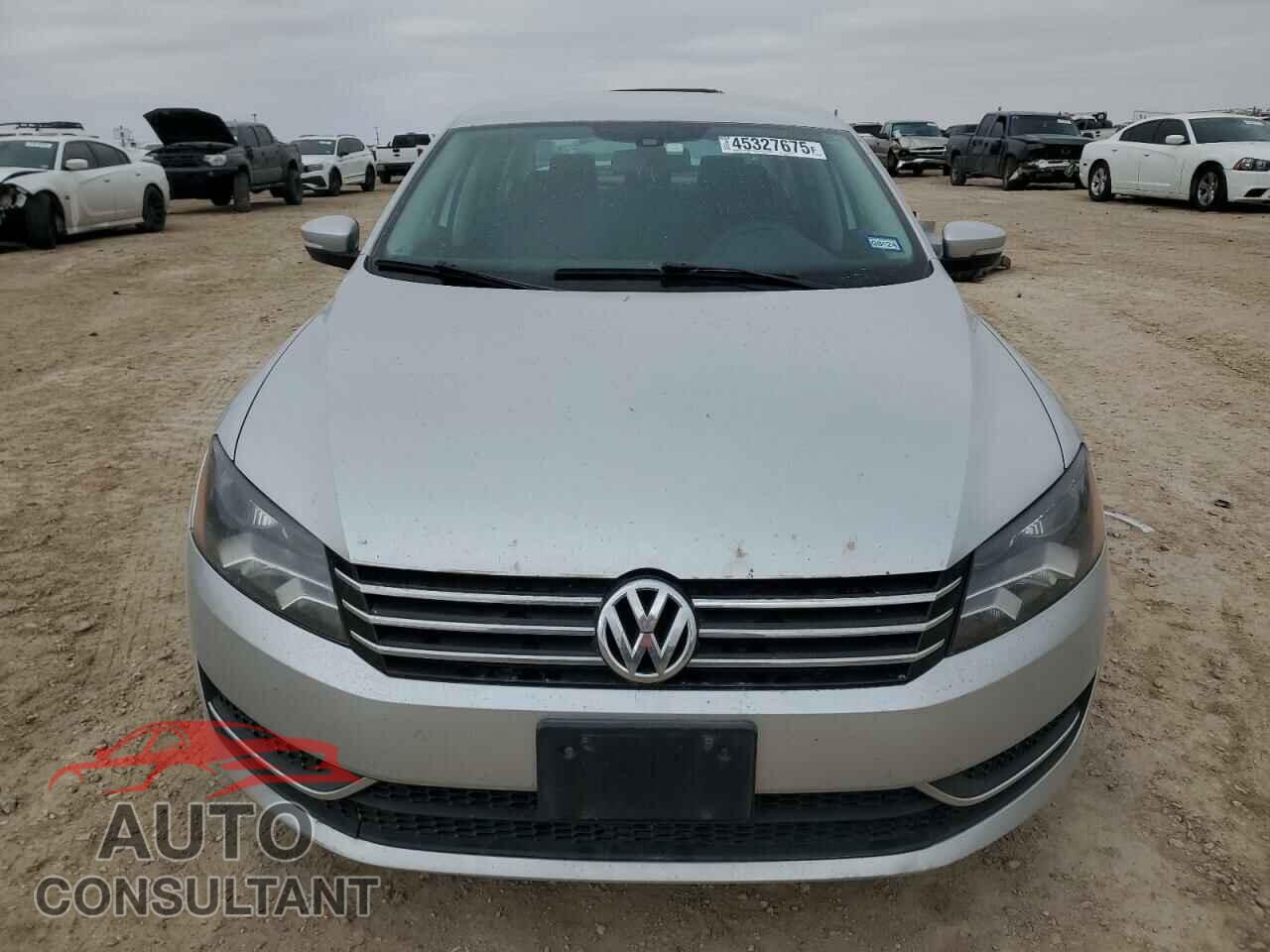 VOLKSWAGEN PASSAT 2014 - 1VWAP7A30EC008829