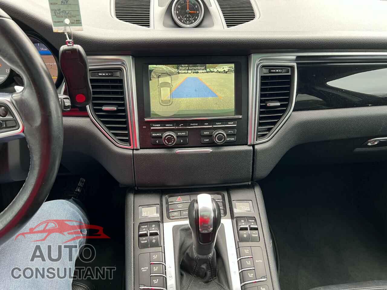 PORSCHE MACAN 2016 - WP1AB2A50GLB47866