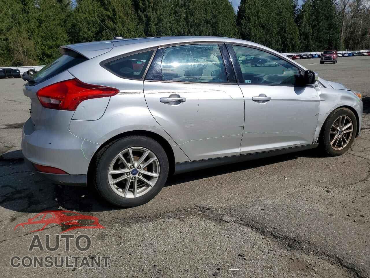 FORD FOCUS 2015 - 1FADP3K22FL249135
