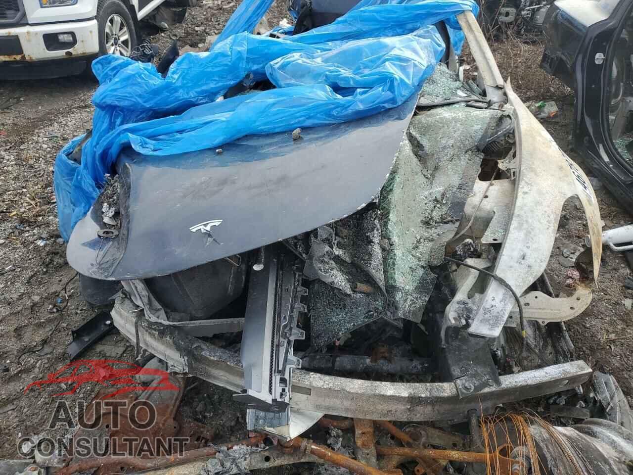 TESLA MODEL 3 2021 - 5YJ3E1EC1MF084196