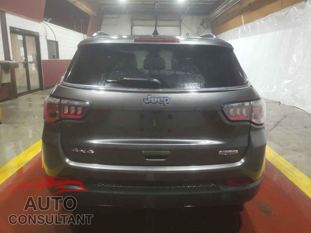 JEEP COMPASS 2018 - 3C4NJDBB9JT103303