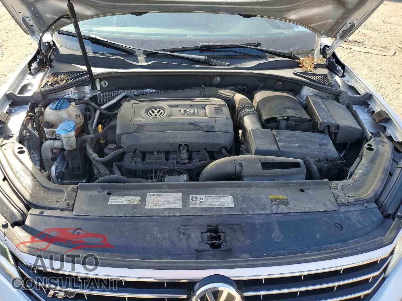 VOLKSWAGEN PASSAT 2017 - 1VWDT7A39HC080545