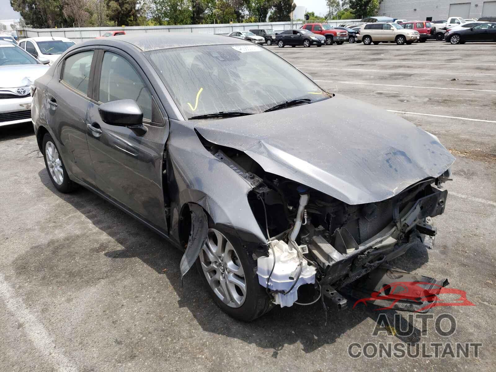 TOYOTA YARIS 2017 - 3MYDLBYV9HY156254