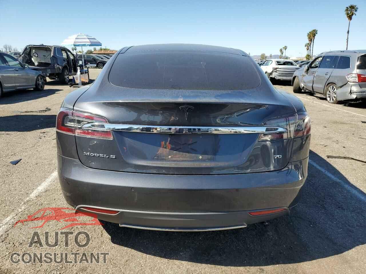 TESLA MODEL S 2015 - 5YJSA1E11FF112944