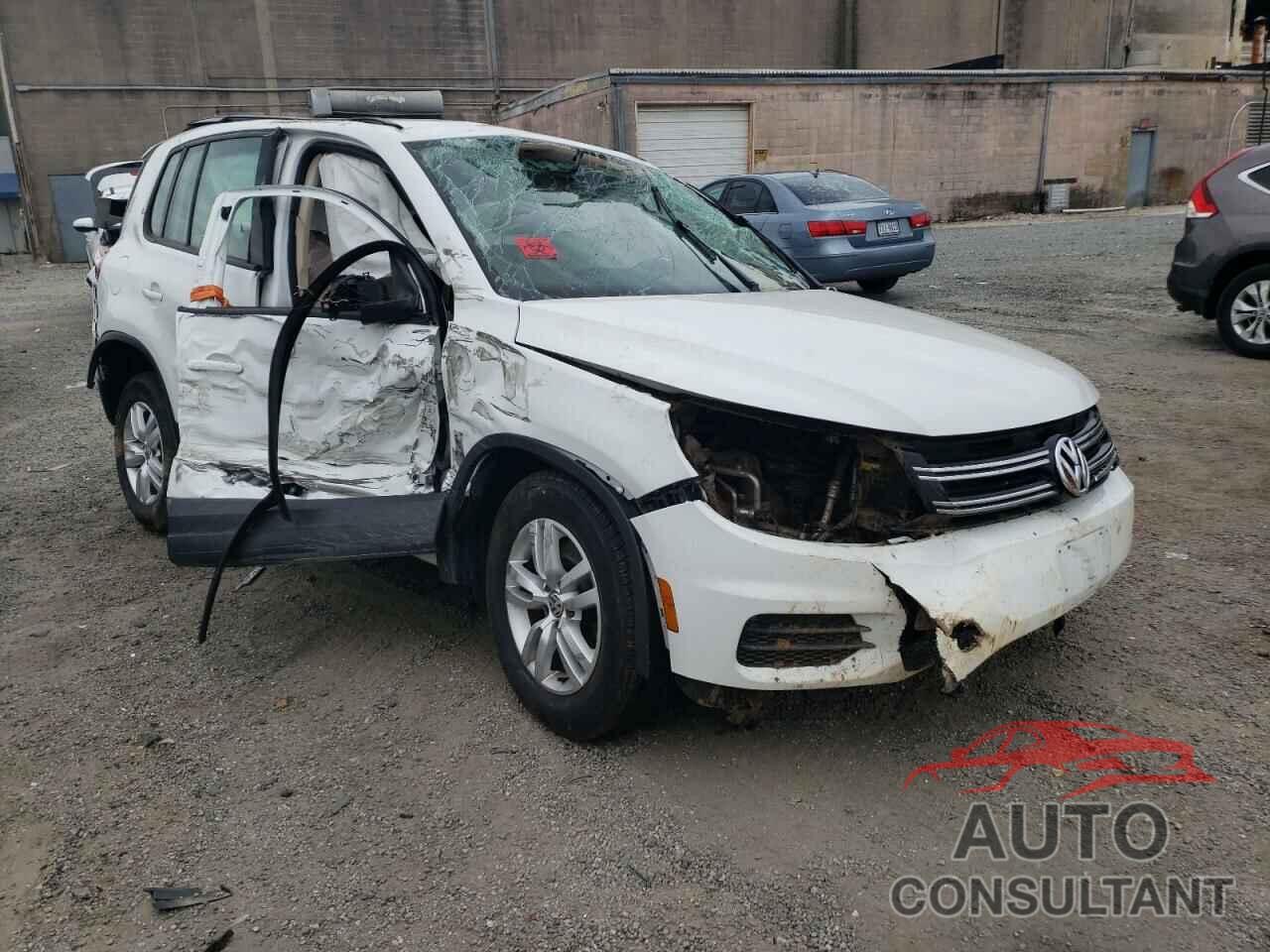 VOLKSWAGEN TIGUAN 2017 - WVGBV7AX3HK026117