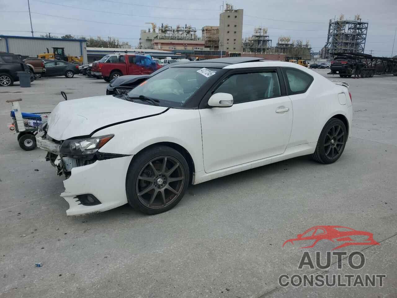 TOYOTA SCION 2012 - JTKJF5C78C3030027