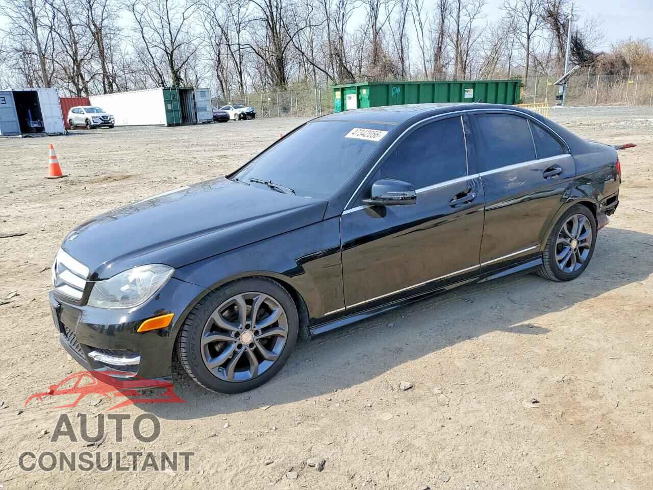MERCEDES-BENZ C-CLASS 2013 - WDDGF4HB5DR296361