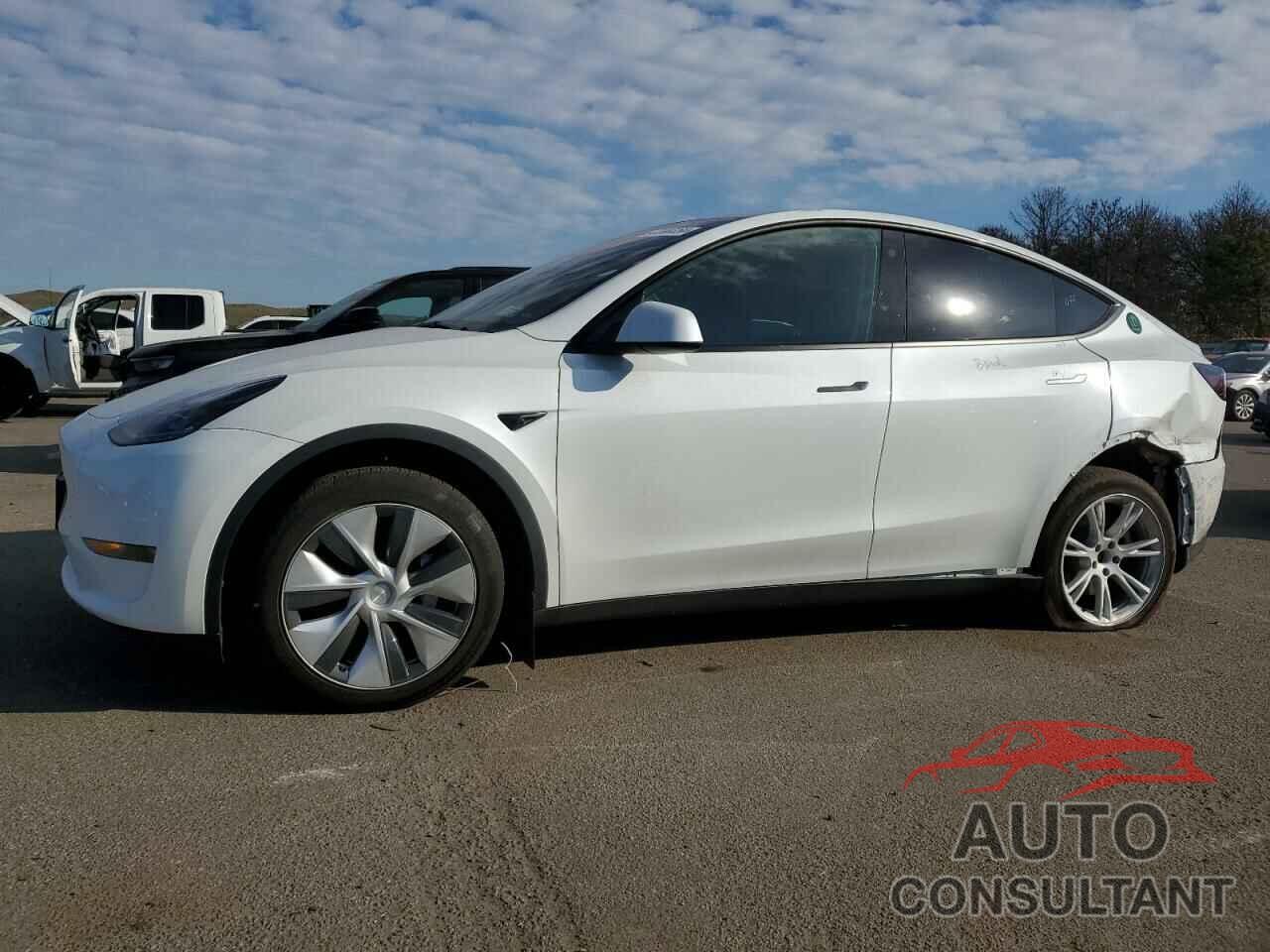 TESLA MODEL Y 2023 - 7SAYGDEE8PF788017