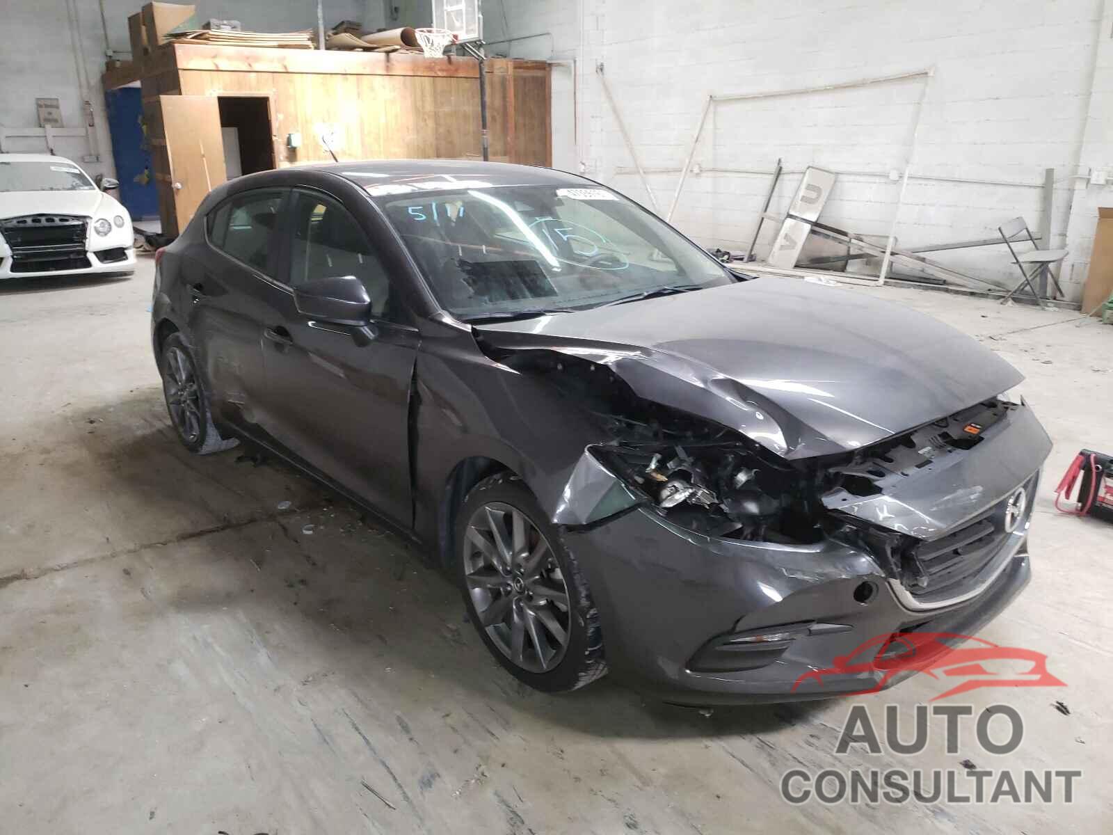 MAZDA 3 2018 - 3MZBN1L36JM265538