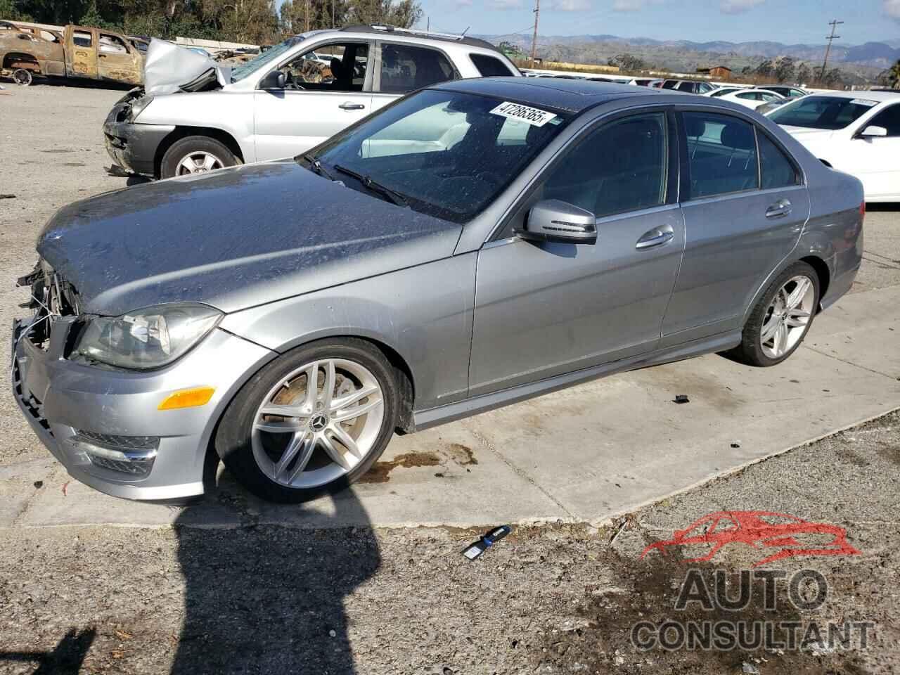 MERCEDES-BENZ C-CLASS 2013 - WDDGF4HB4DR259334