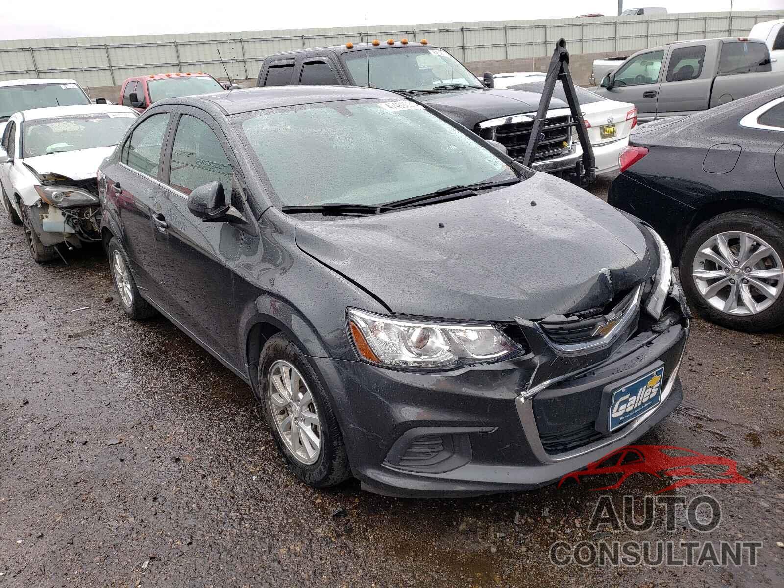 CHEVROLET SONIC 2018 - 1G1JD5SHXJ4109321