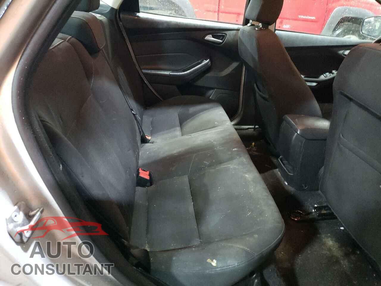 FORD FOCUS 2017 - 1FADP3F25HL232584
