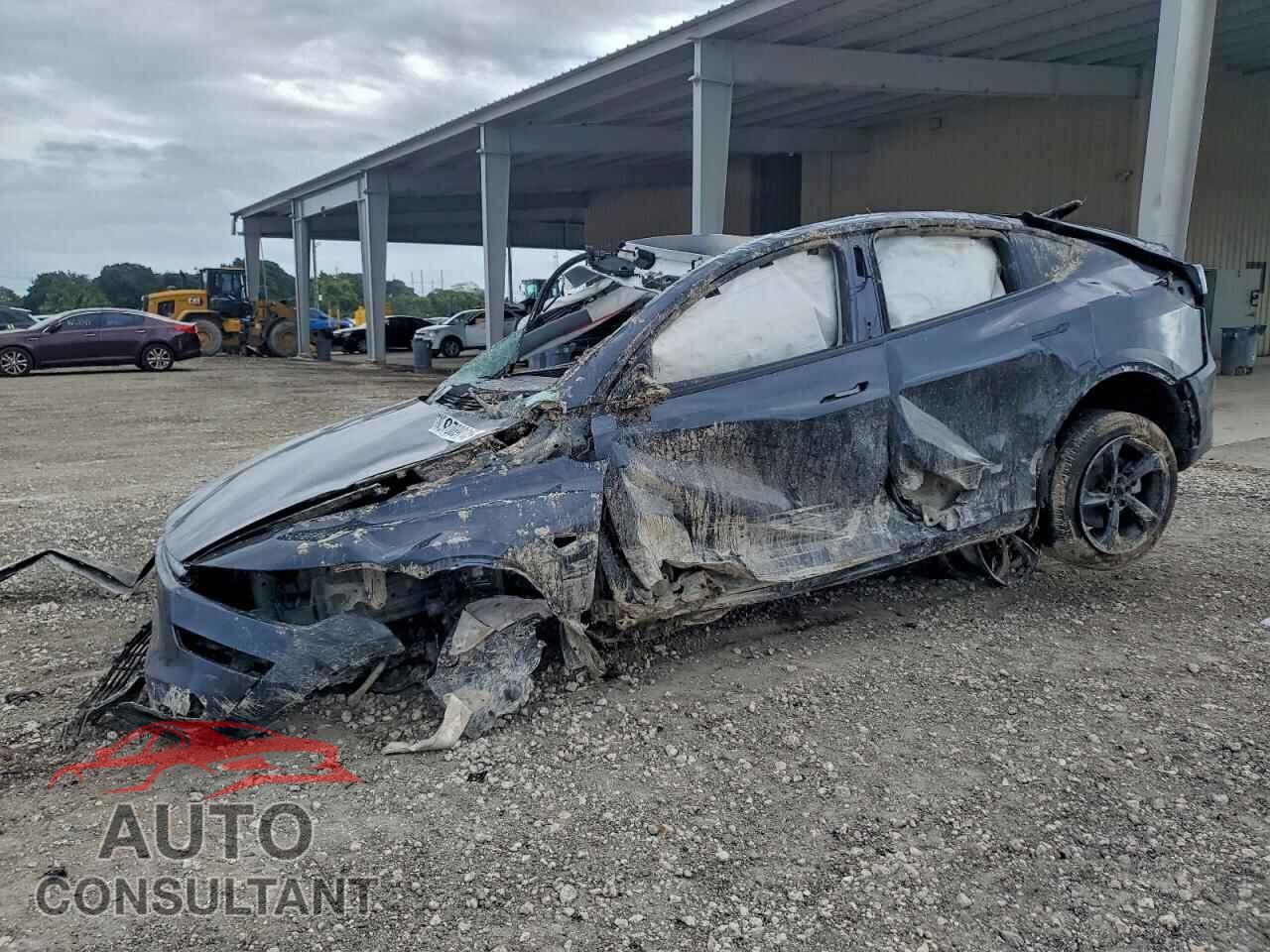 TESLA MODEL Y 2026 - 7SAYGDEE2TA394469