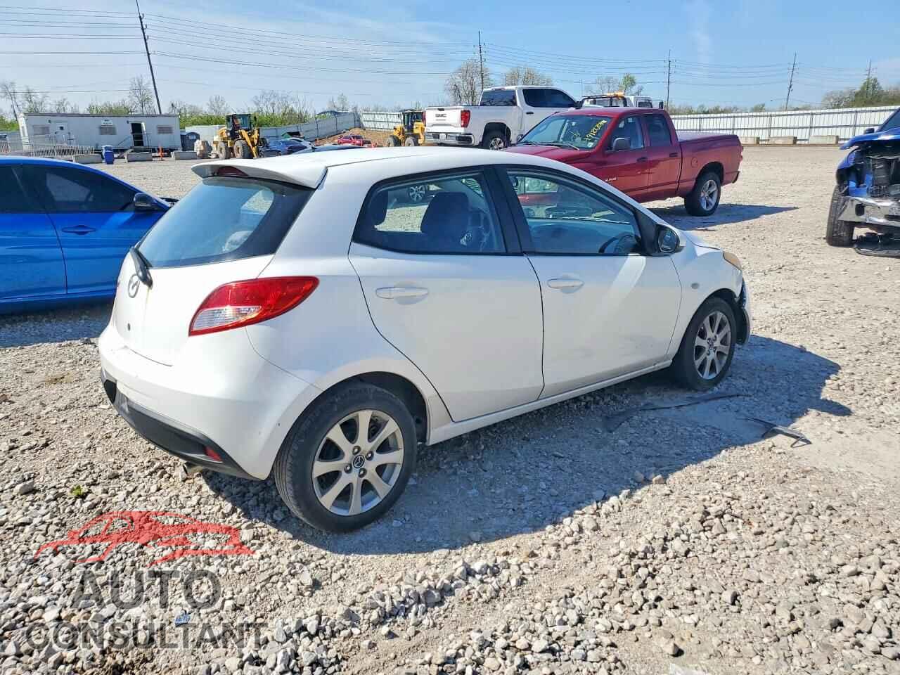 MAZDA 2 2013 - JM1DE1LY2D0158761