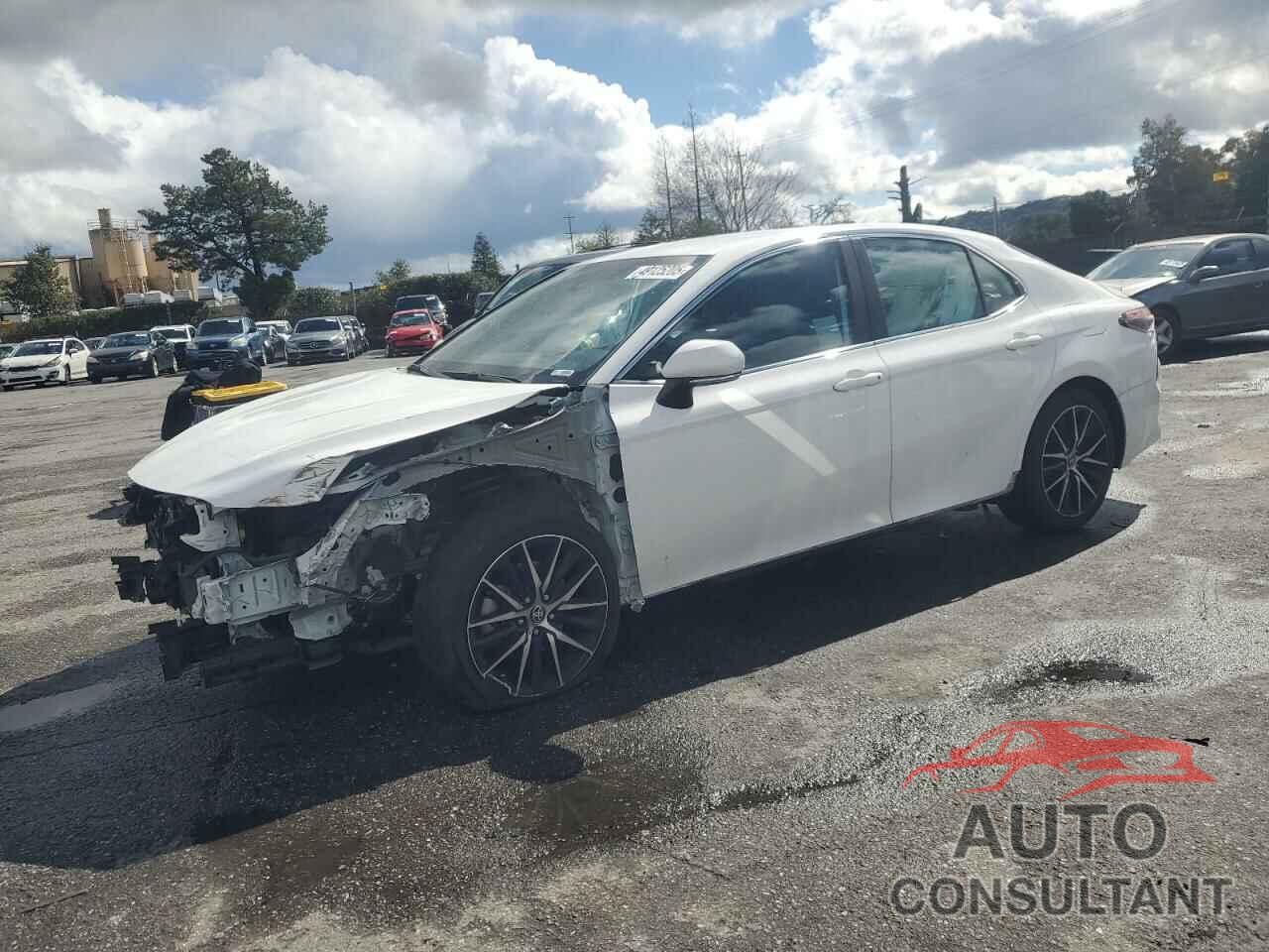 TOYOTA CAMRY 2022 - 4T1G11AK8NU621760