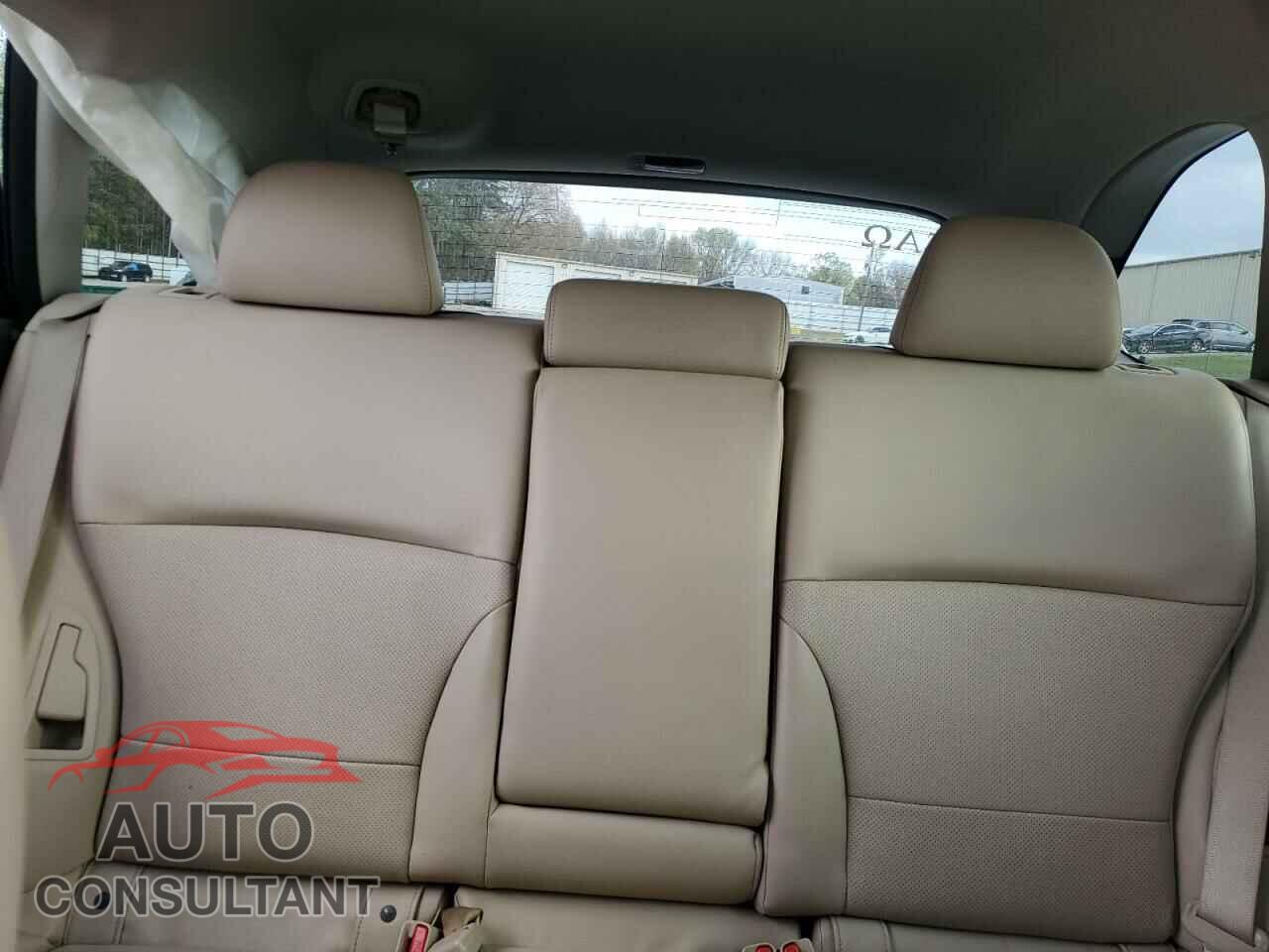 SUBARU OUTBACK 2016 - 4S4BSENC2G3244787