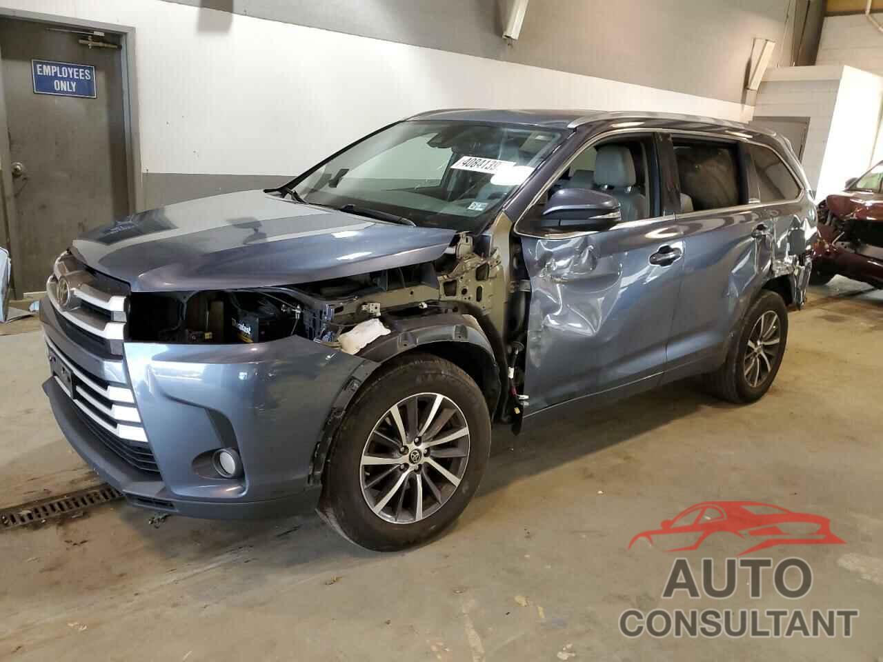 TOYOTA HIGHLANDER 2018 - 5TDJZRFHXJS496581