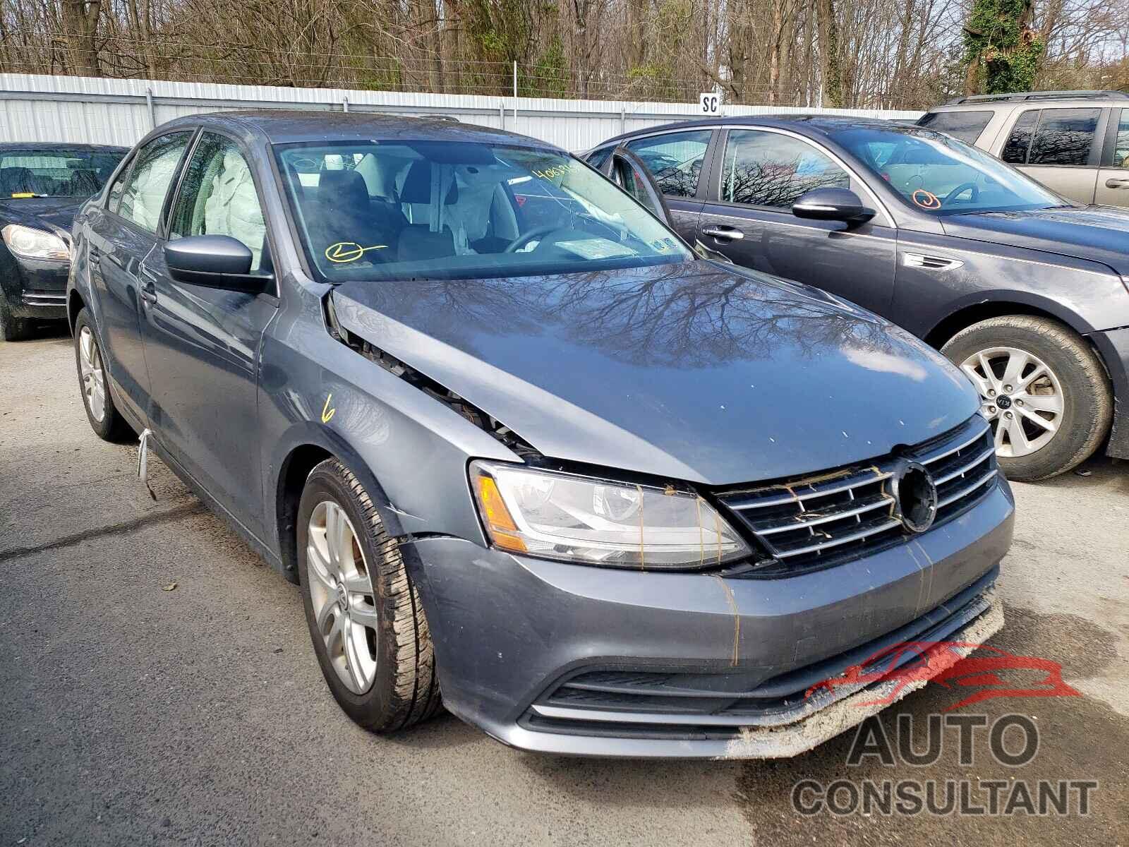 VOLKSWAGEN JETTA 2018 - 3VW2B7AJXJM260467