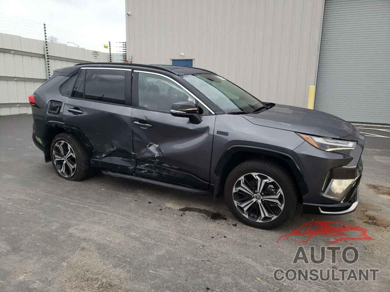 TOYOTA RAV4 2023 - JTMFB3FV6PD117478