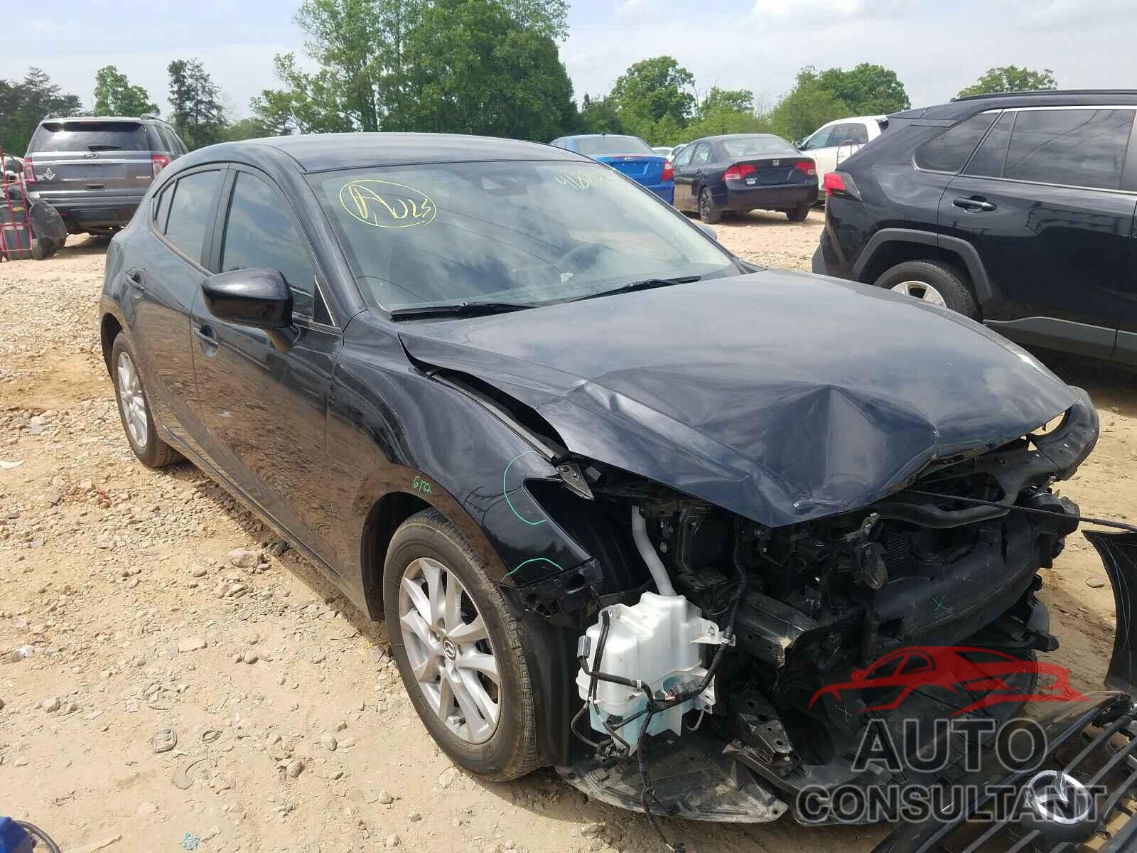 MAZDA 3 2018 - 3MZBN1K75JM161420