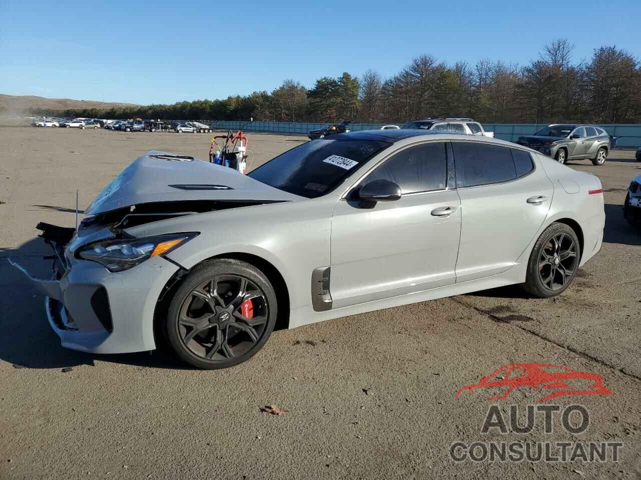 KIA STINGER 2018 - KNAE55LC8J6029235