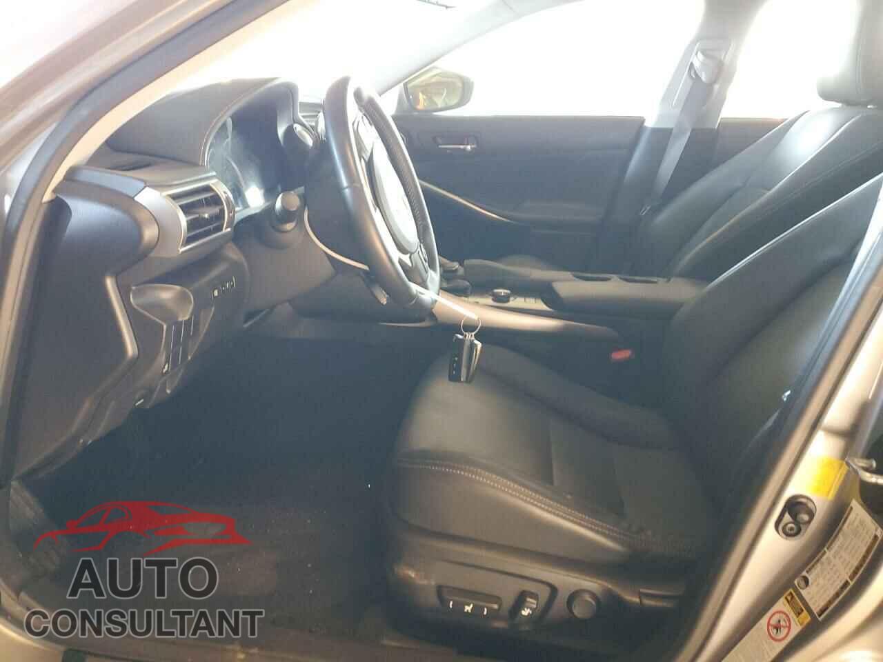 LEXUS IS 2014 - JTHBF1D28E5024905