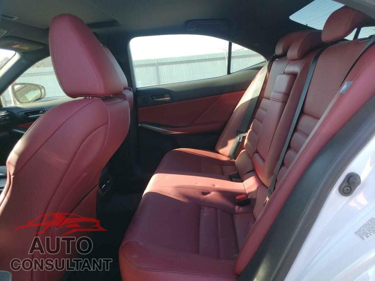 LEXUS IS 2017 - JTHCE1D21H5013028