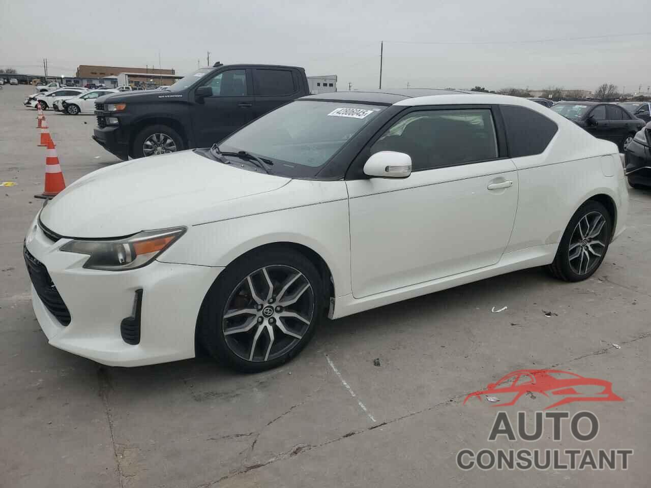 TOYOTA SCION 2016 - JTKJF5C77GJ024012