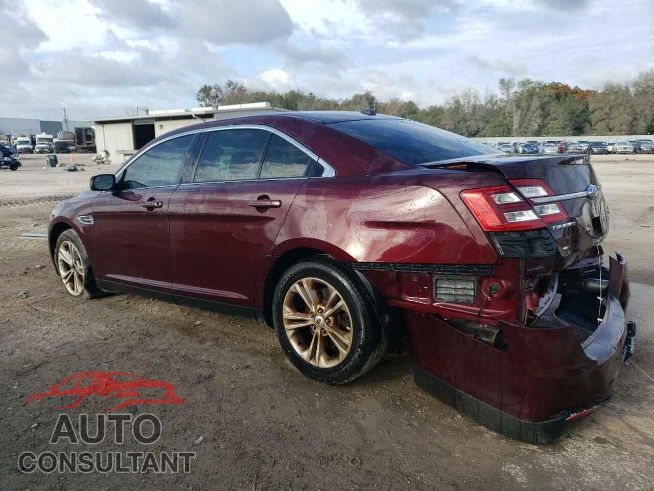 FORD TAURUS 2018 - 1FAHP2E81JG117271