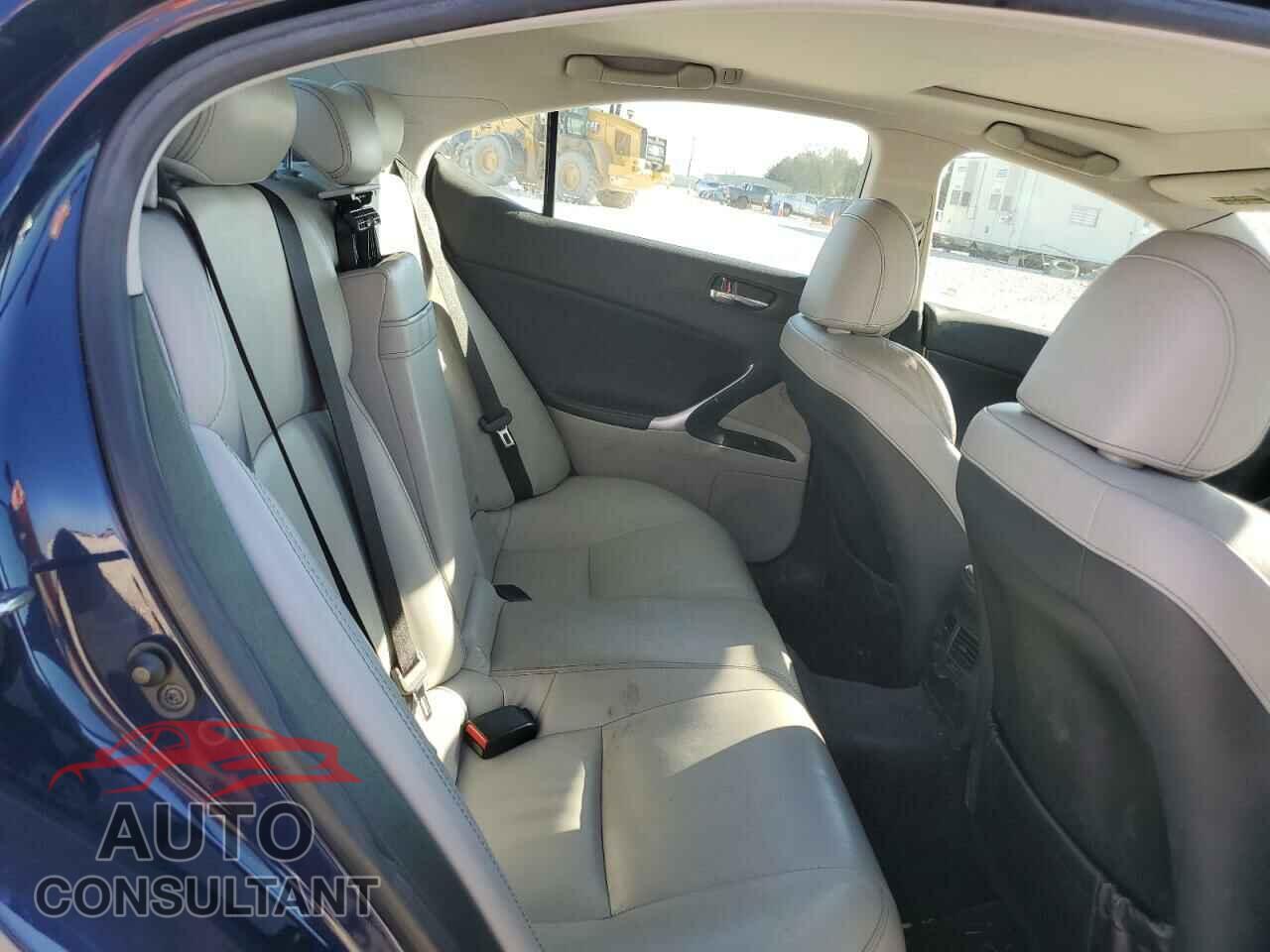 LEXUS IS 2011 - JTHBF5C2XB5134374