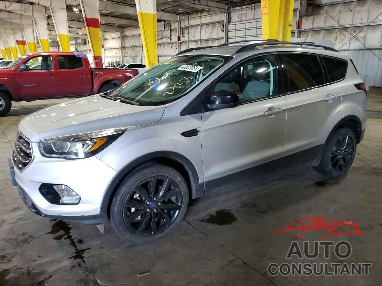 FORD ESCAPE 2018 - 1FMCU9GD5JUA92422