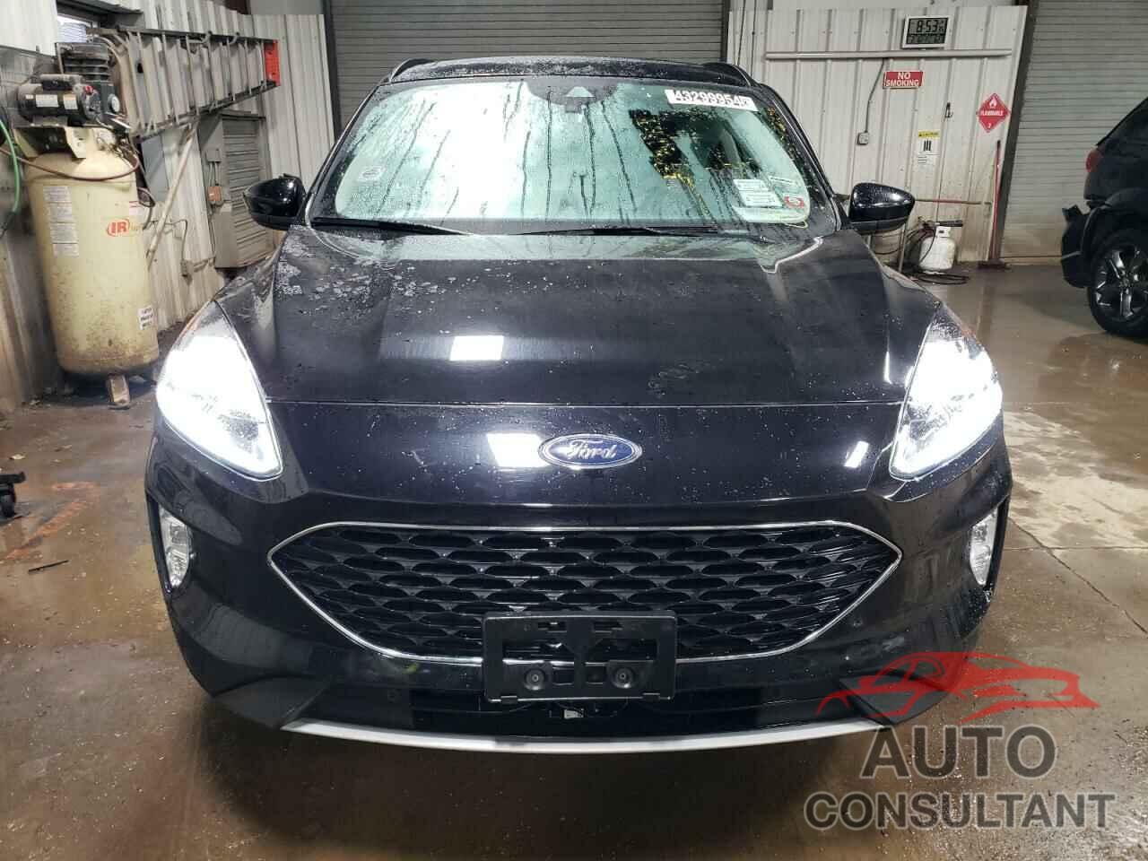 FORD ESCAPE 2021 - 1FMCU9J91MUA57689