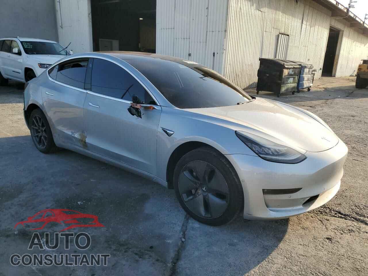 TESLA MODEL 3 2017 - 5YJ3E1EAXHF000686