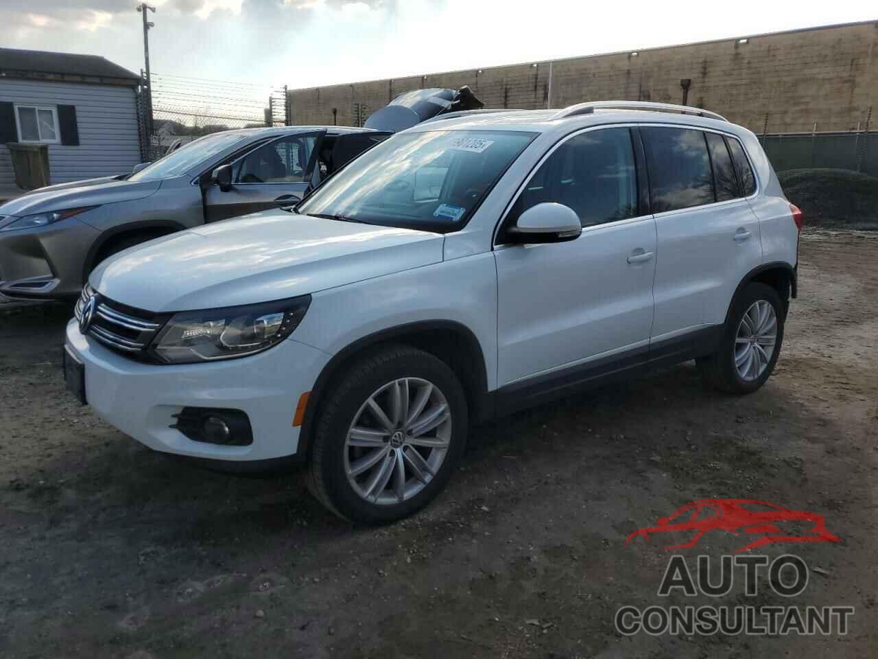 VOLKSWAGEN TIGUAN 2016 - WVGBV7AX2GW576934