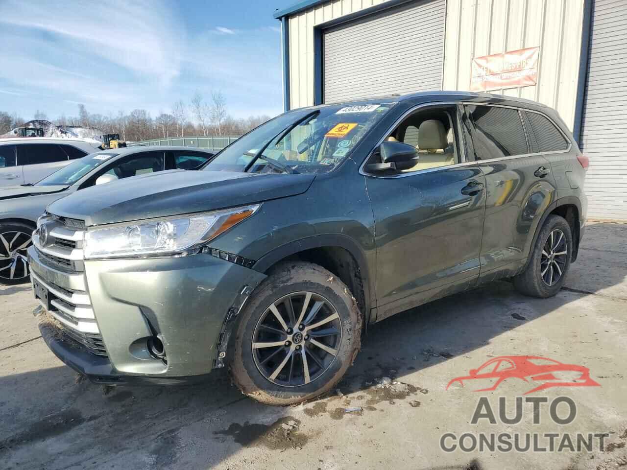 TOYOTA HIGHLANDER 2018 - 5TDJZRFH3JS864602