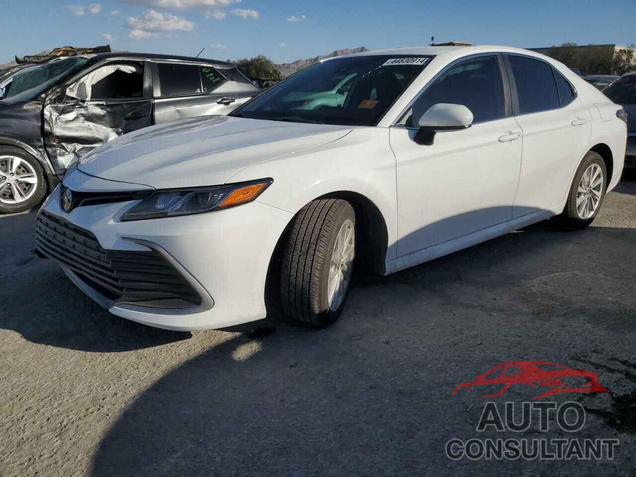 TOYOTA CAMRY 2023 - 4T1C11AKXPU838521