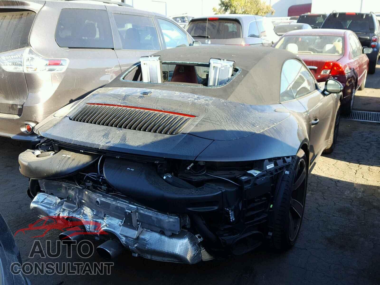 PORSCHE 911 2017 - WP0CB2A93HS156128