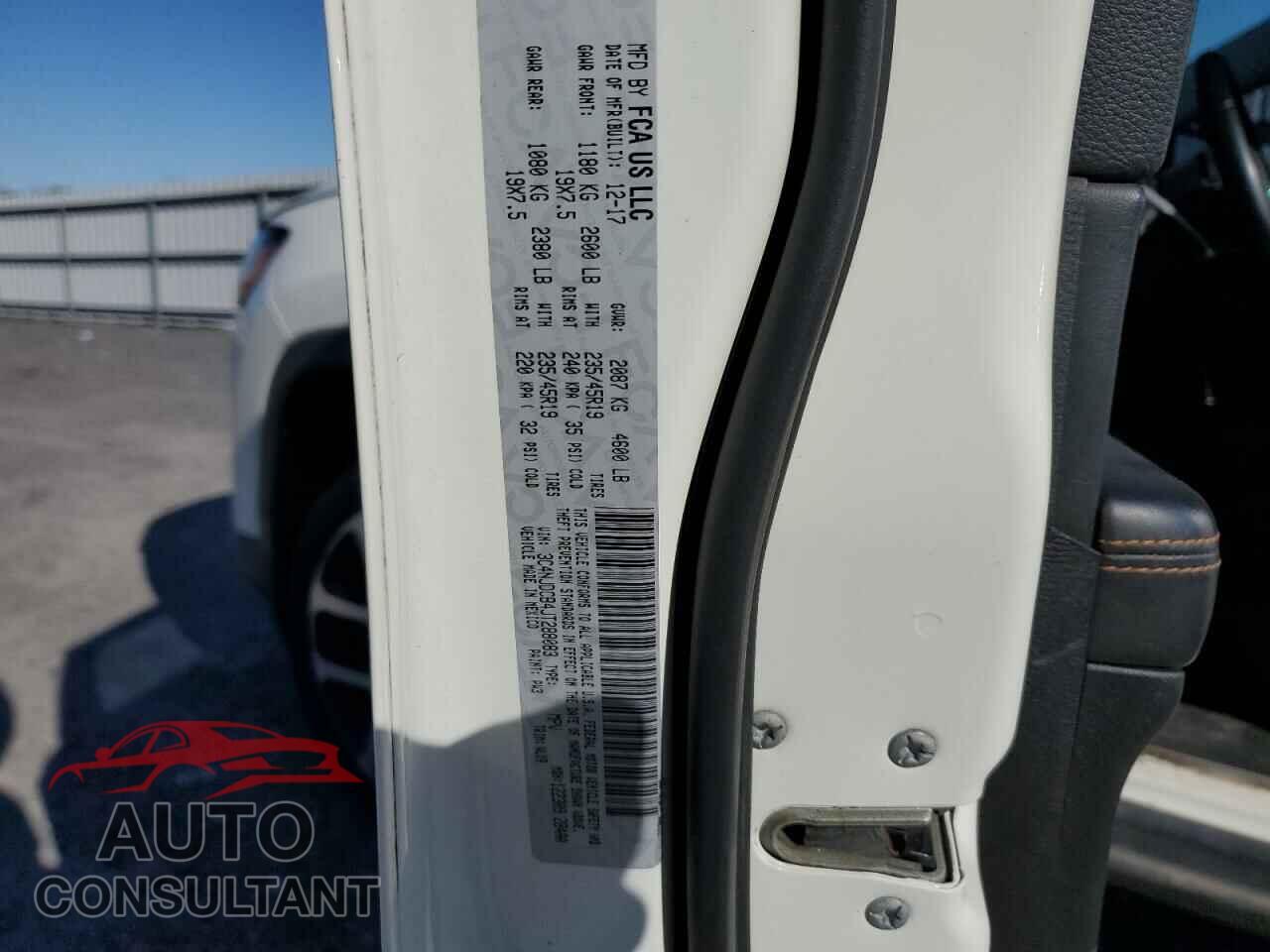 JEEP COMPASS 2018 - 3C4NJDCB4JT288083