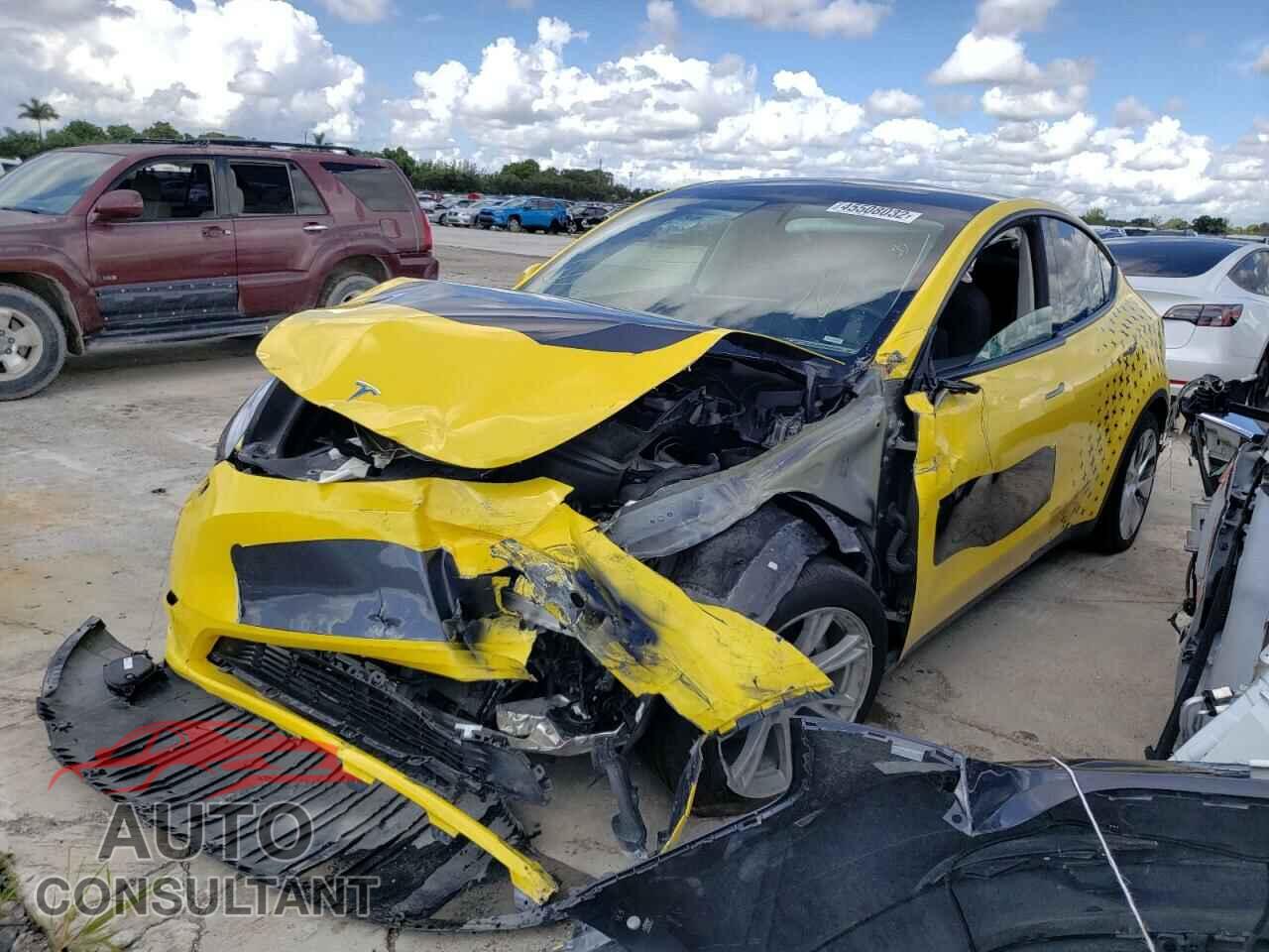 TESLA MODEL Y 2021 - 5YJYGDED2MF113926