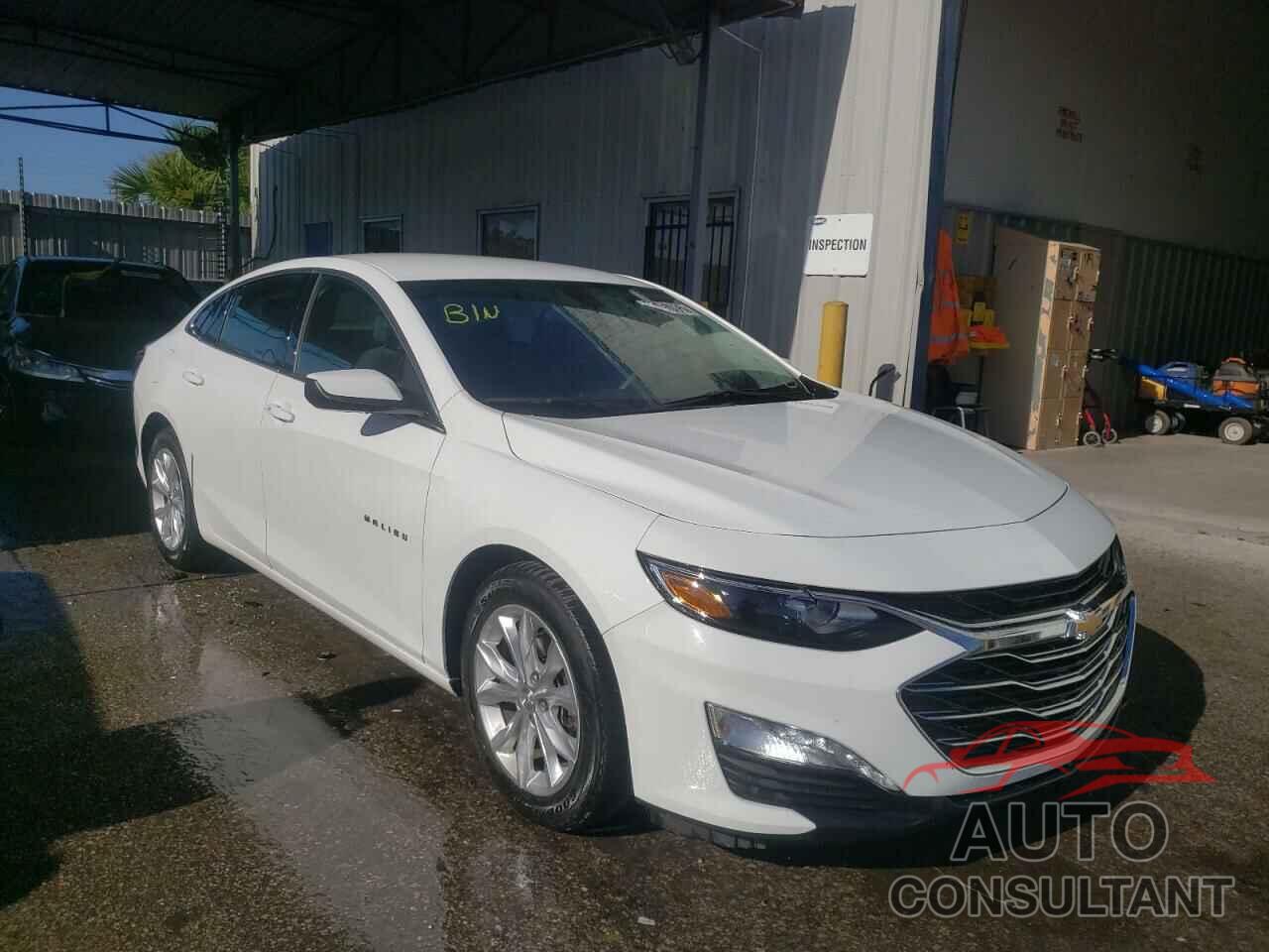 CHEVROLET MALIBU 2020 - 1G1ZD5STXLF098531